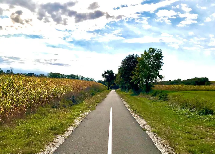 Lapartment Du Perigord Javerlhac-et-la-Chapelle-Saint-Robert